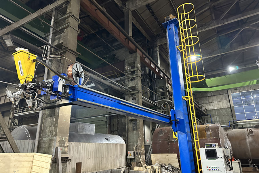 Автоматизированный комплекс на базе стационарной сварочной колонны 4000х4000 мм (модель «HJ4040») с ручным вращением