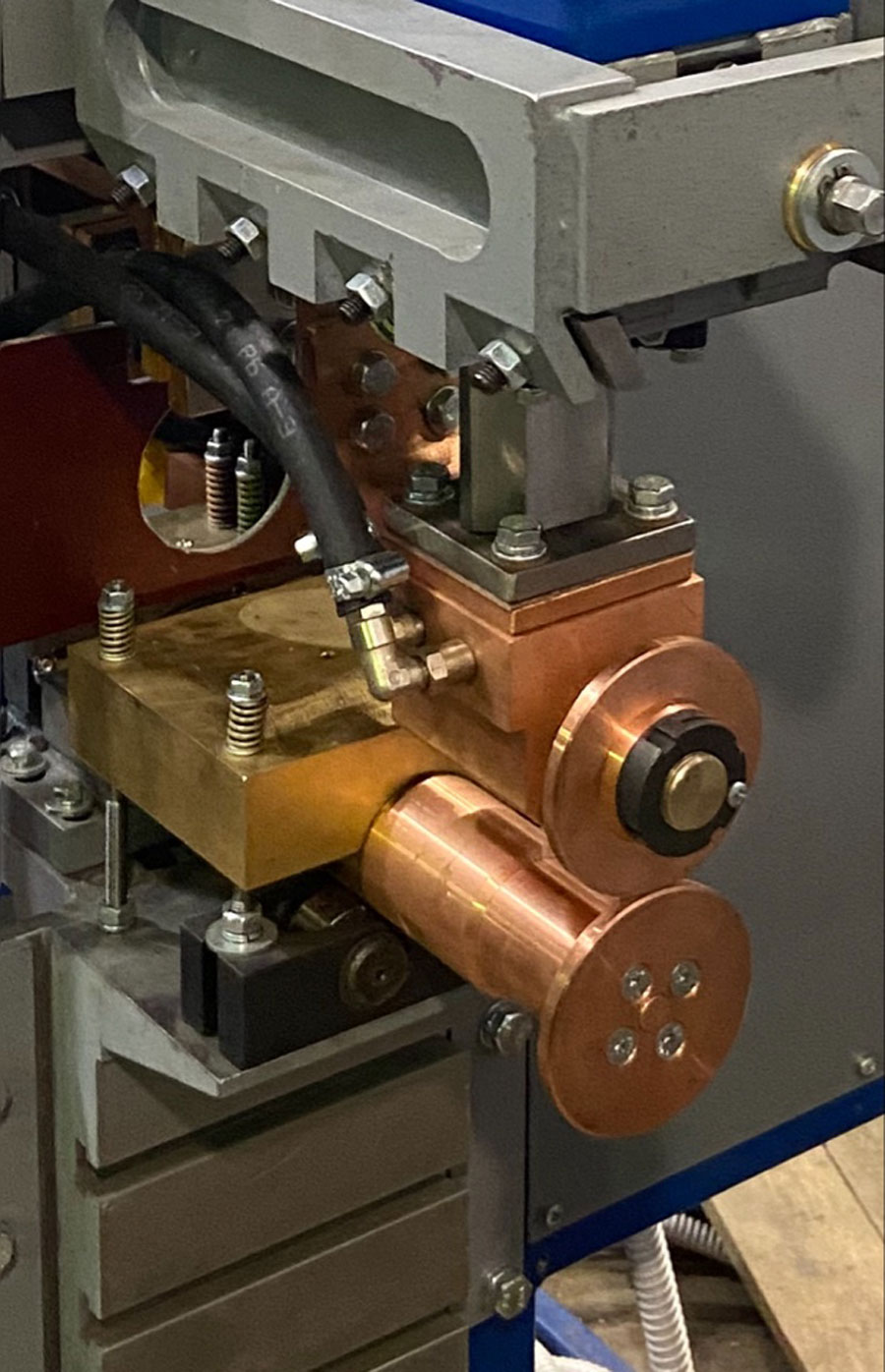 Машина шовной конденсаторной сварки МШК-2002ЭК