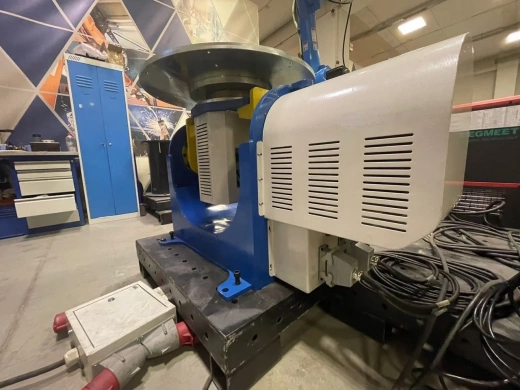 Двухосевой P-образный поворотный стол WB2S-500