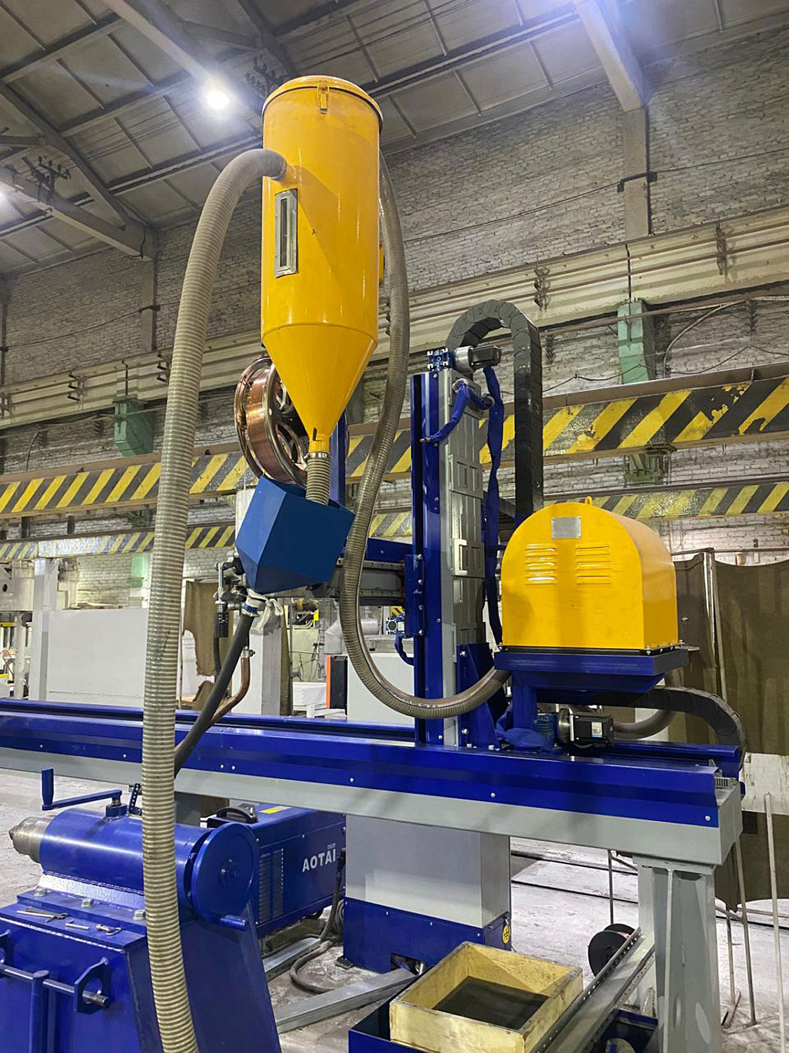 Оснащение производства установкой УНК–121 для автоматической наплавки валов под слоем флюса